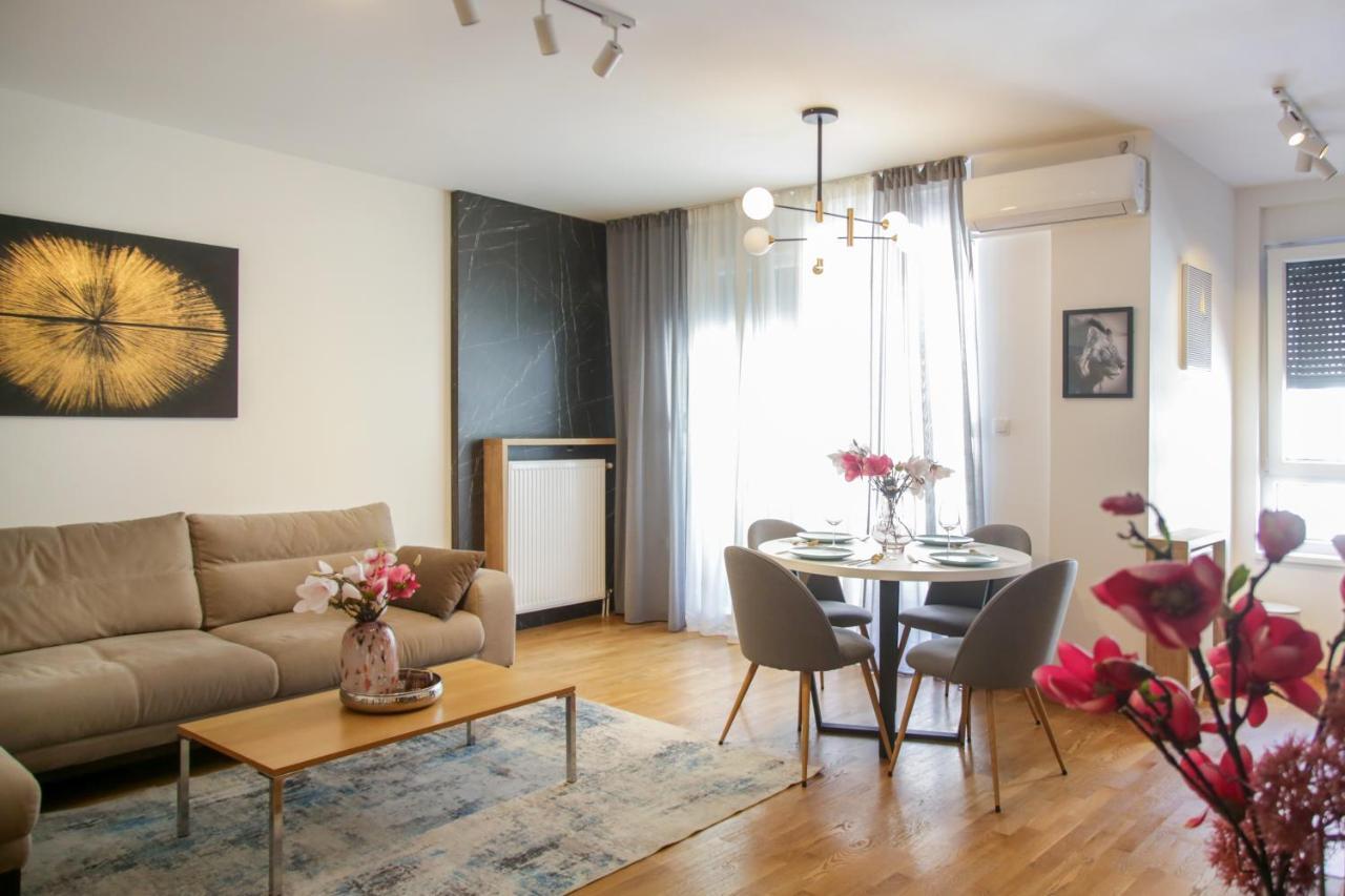 Supernova Deluxe Residence Novi Sad Eksteriør billede